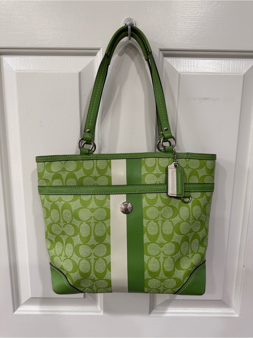 Vintage Coach Chelsea Heritage Signature Canvas Tote in Gree
